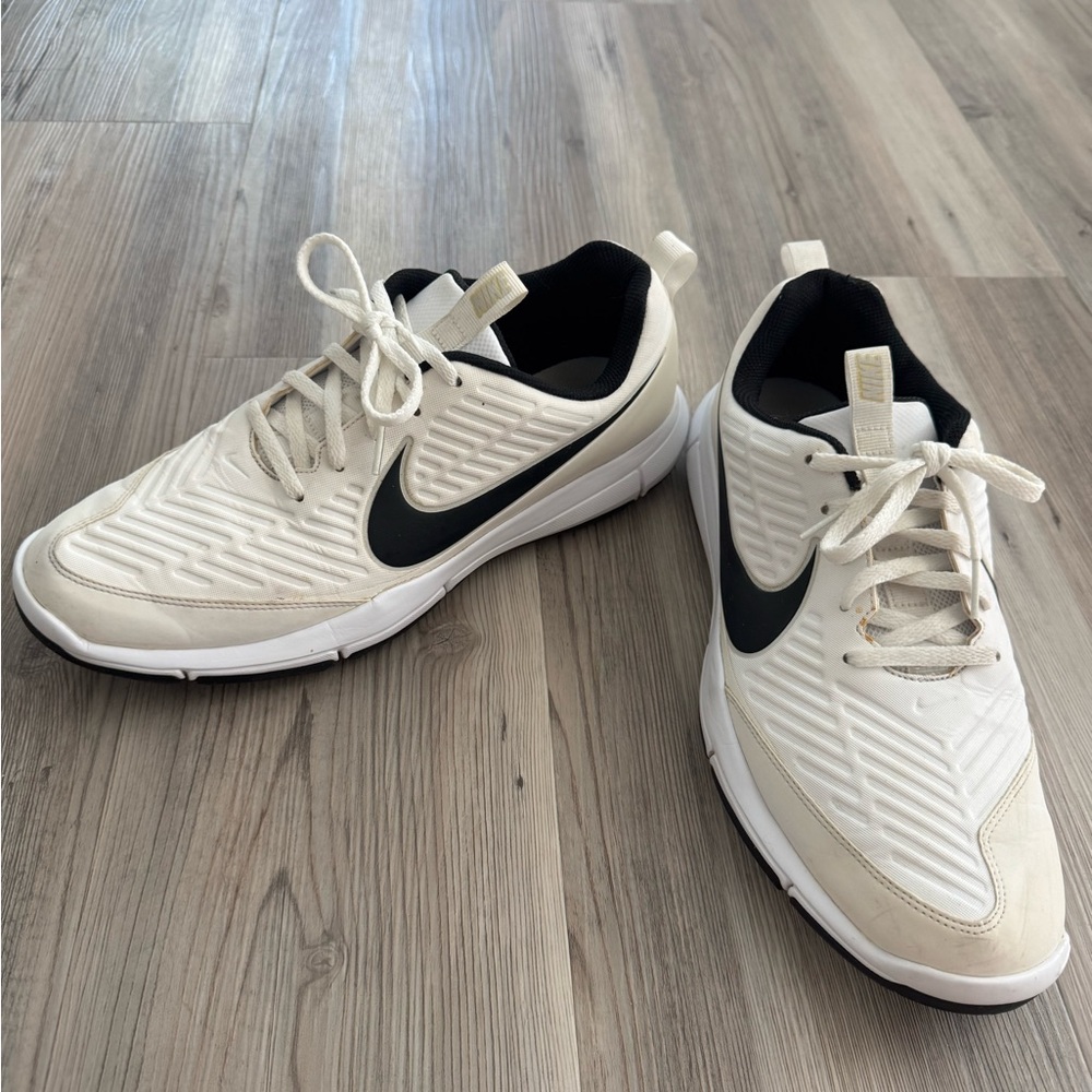 Nike Men's golf shoes great condition